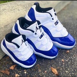 Meet your Posher, Ebony